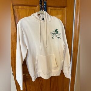 Women’s Disney Mickey Outdoors Hoodie Size Medium